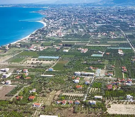 Cozy House 3 شقة Vrahati